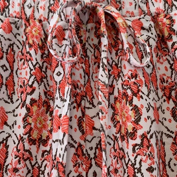 Bebop multicolored patterned elastic waistband shorts Length 12” Size M - Picture 2 of 5